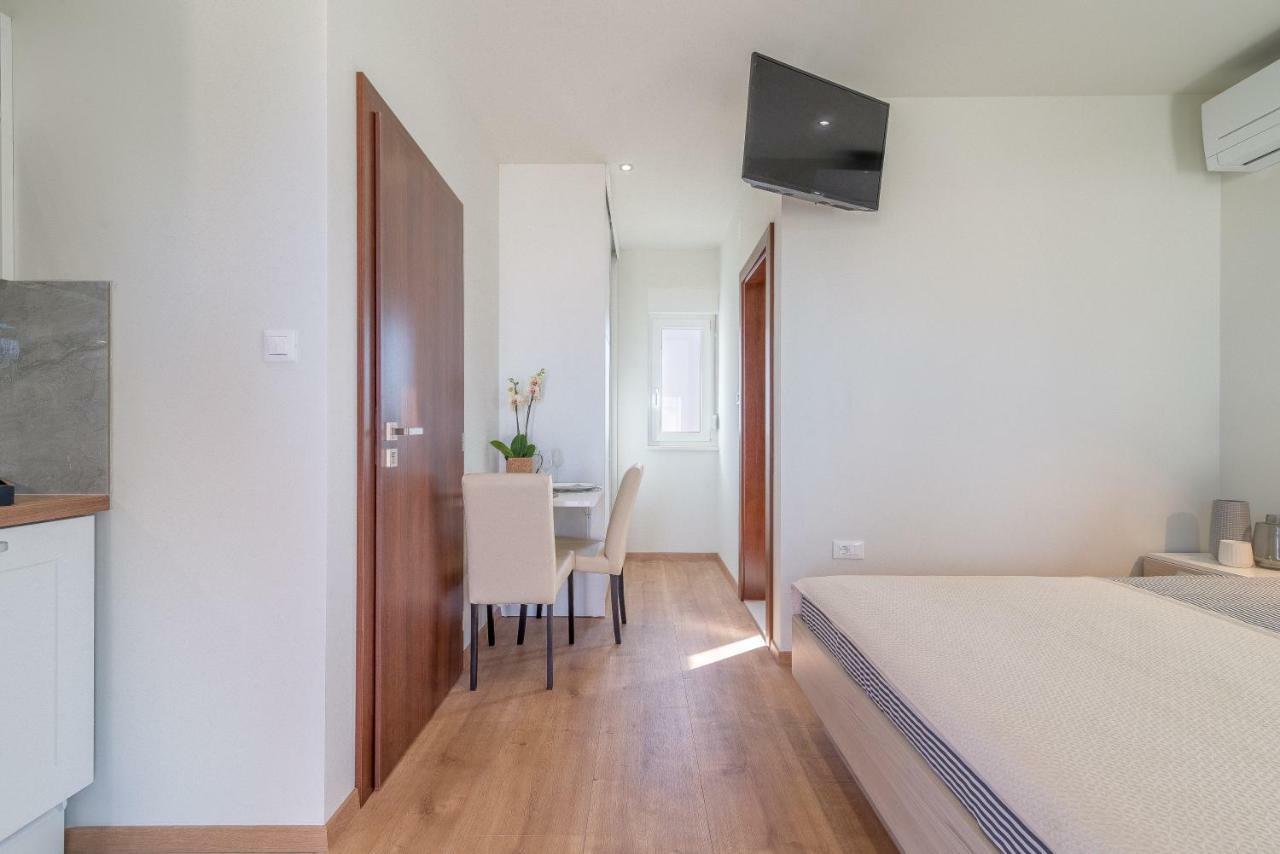 Ferienwohnung Studio Apartman Rosa Zaton  Exterior foto